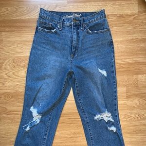 Universal Thread Size 4/27R Mom Jeans